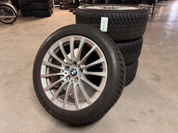 BMW velgen met band 4 stuks R18 Inch 245/45 Winter Goodyear beschikbaar voor biedingen