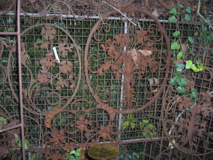 Sm ornament v hek sierhek deurrooster tuinpoort beveiliging, Tuin en Terras, Tuinhekken en Hekwerk, Tuinhek, IJzer, Ophalen