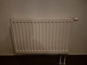 Enkele radiator 50 cm beschikbaar voor biedingen