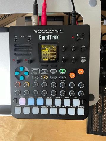 Sonicware SmplTrek - Sampler, Audio Interface & FX Processor