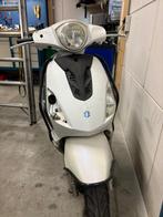 Piaggio oude fly opknapper 2006, Motoren, Ophalen of Verzenden