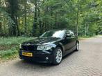 BMW 120i | SPORTIEF | LUXE | PANORAMA | CRUISE | XENON | ABC, Auto's, 1-Serie, 1995 cc, Zwart, 4 cilinders