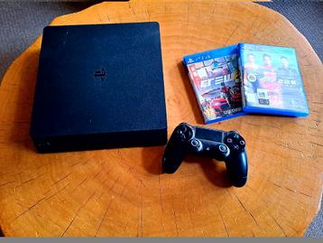 Playstation 4 + 2 games beschikbaar voor biedingen