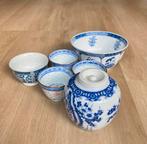 Varied collection of Asian blue-and-white porcelain, Antiek en Kunst, Antiek | Porselein, Ophalen of Verzenden