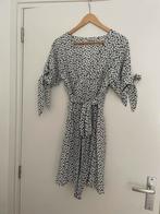 Loavies bloemetjes jurk Maat: XS Kleuren: zwart & wit, Wit, Ophalen of Verzenden, Maat 34 (XS) of kleiner, Loavies