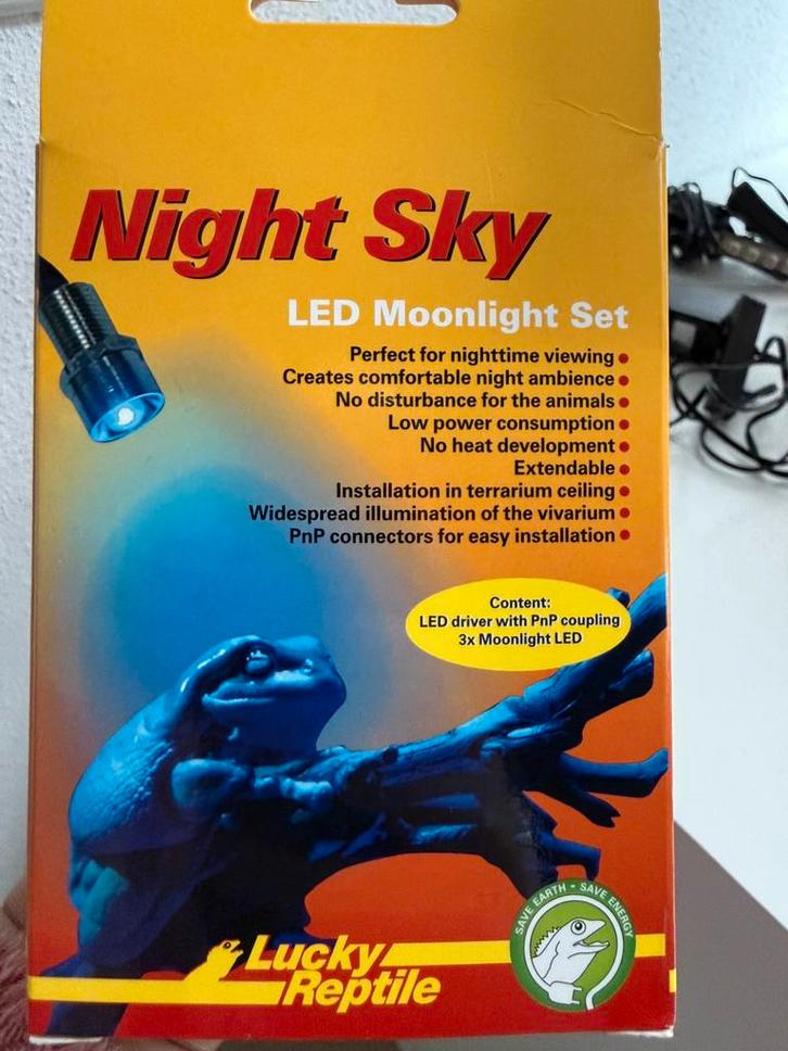 Lucky Reptile Night Sky LED + extensions/ Maanlichtset, Dieren en Toebehoren, Reptielen en Amfibieën | Toebehoren, Zo goed als nieuw