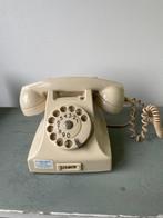 Vintage telefoon met draaischijf. Wit bakkeliet Ericsson., Verzamelen, Retro, Ophalen of Verzenden, Huis en Inrichting