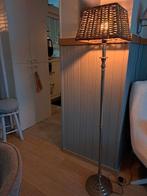 Rivièra Maison vloerlamp incl rotan kap merkloos, Huis en Inrichting, Lampen | Vloerlampen, Ophalen of Verzenden, Gebruikt