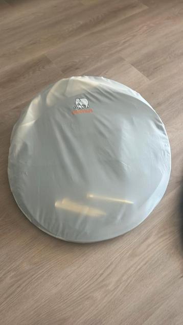 Deryan strand tent met matras  beschikbaar voor biedingen