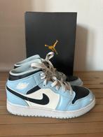 Nike Jordan light bleu 37,5, Ophalen of Verzenden, Zo goed als nieuw, Jongen of Meisje