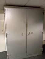 Lips brandkast/safe 138 b 185 h 72 d, Huis en Inrichting, Brandblussers en Brandkasten, Ophalen