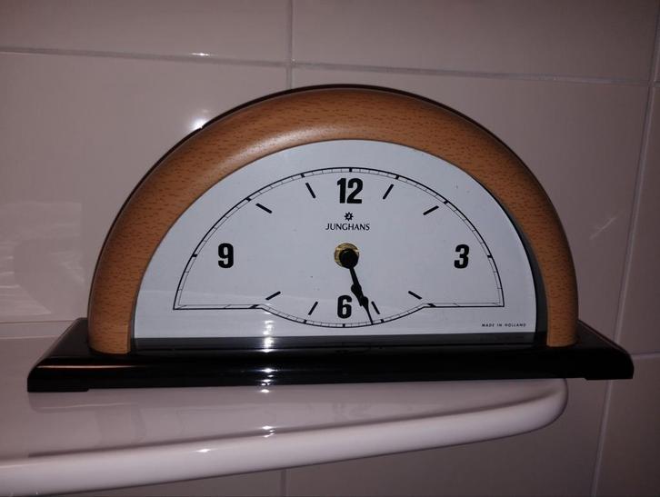 Vintage Junghans quartz bureau klok, Antiek en Kunst, Antiek | Klokken, Ophalen of Verzenden
