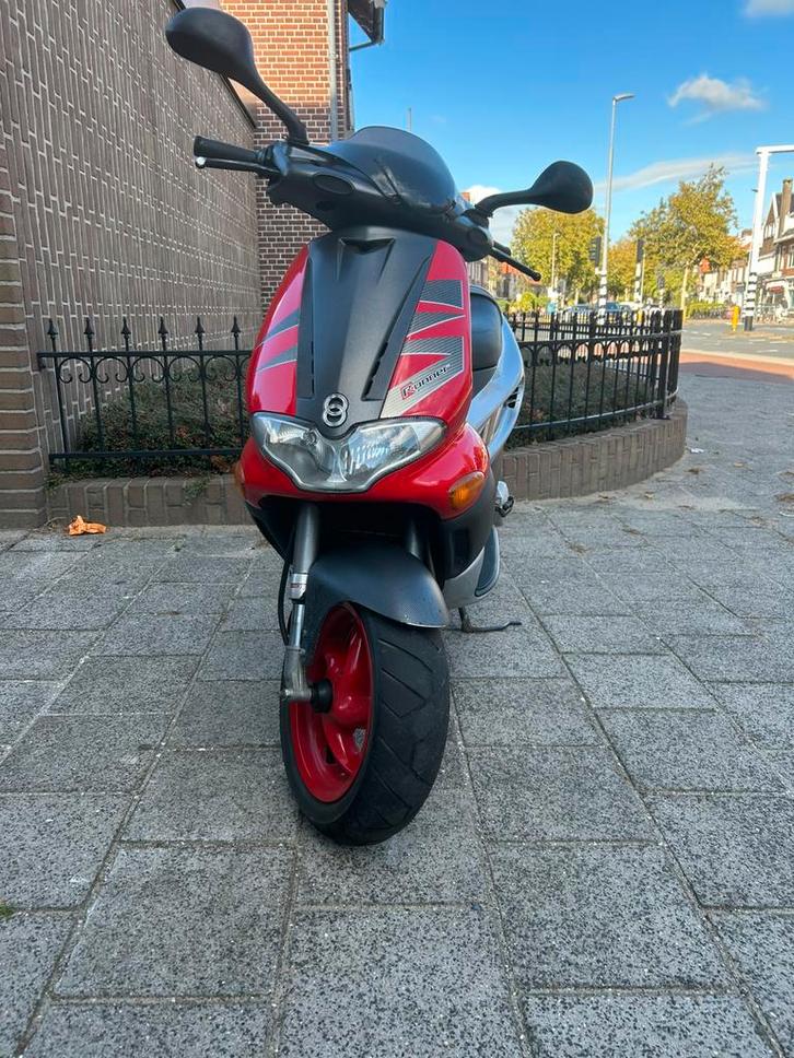 Gilera runner 50cc, Fietsen en Brommers, Scooters | Piaggio, Zo goed als nieuw, Overige modellen, Maximaal 45 km/u, Tweetakt, Ophalen