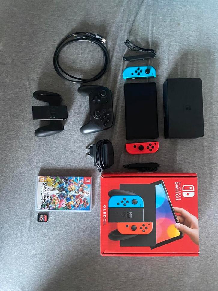 Nintendo switch OLED + games + pro controller, Spelcomputers en Games, Spelcomputers | Nintendo Switch, Zo goed als nieuw, Switch OLED