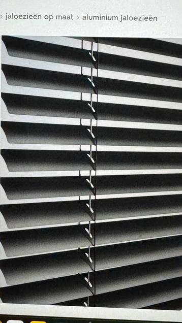 NIEUW | jaloezieën zwart 50 mm beschikbaar voor biedingen
