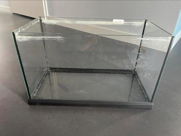 Hamsterkooi beschikbaar voor biedingen