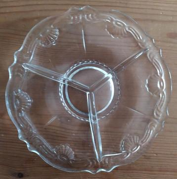 Vintage drievaks bonbonschaaltje beschikbaar voor biedingen