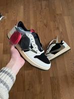 Nike Air Jordan 1 Low Travis Scott Olive, Ophalen of Verzenden, Zo goed als nieuw, Schoenen