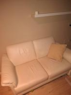 Wit lederen bank, Huis en Inrichting, Ophalen, Tweepersoons, 75 tot 100 cm, Zo goed als nieuw