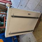 Radiator met thermostaat kraan 70breed 90 hoog, Doe-het-zelf en Verbouw, Verwarming en Radiatoren, Ophalen, Radiator, Zo goed als nieuw