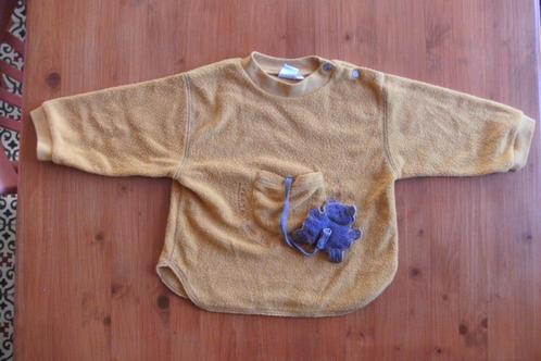 Okergele trui met drukknoopjes bij de hals. Merk: Beebies., Kinderen en Baby's, Babykleding | Maat 86, Zo goed als nieuw, Jongetje of Meisje