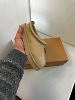 UGG TAZZ Mustard Seed, Kleding | Dames, Schoenen, Nieuw, Ophalen of Verzenden, Uggs