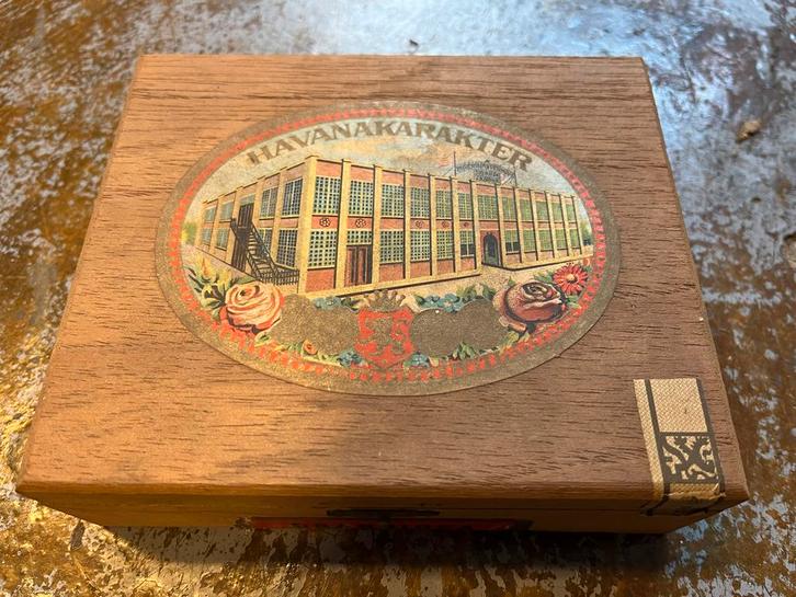 Vintage Sigarenkistje - HAVANAKARAKTER Bijdendijk Ten Hove, Verzamelen, Rookartikelen, Aanstekers en Luciferdoosjes, Ophalen of Verzenden
