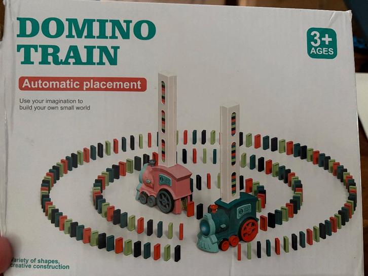 Domino toy train, Kinderen en Baby's, Speelgoed | Educatief en Creatief, Zo goed als nieuw, Bouwen, Ontdekken, Ophalen