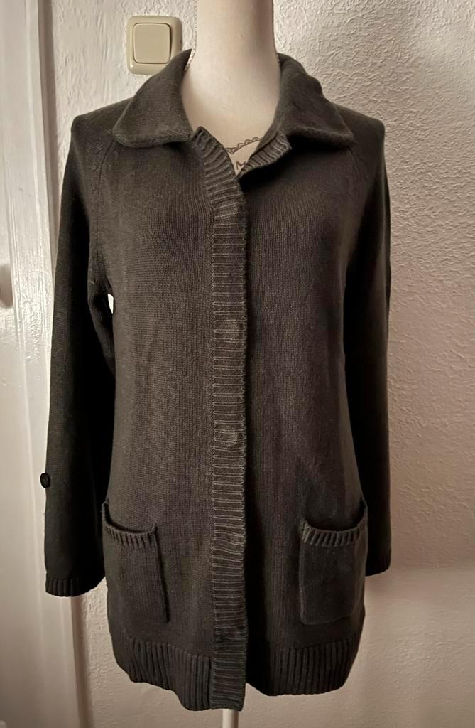 Gerard Darel, kakikleurig kasjmier vest, Kleding | Dames, Truien en Vesten, Gedragen, Maat 38/40 (M), Groen, Ophalen of Verzenden