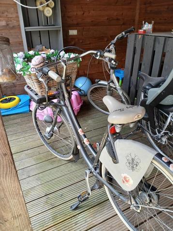 fiets beschikbaar voor biedingen