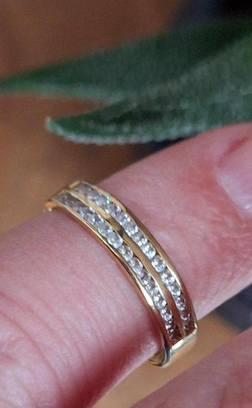 Mooie 14 karaat geel gouden ring vol gezet met zirkonia's😍, Sieraden, Tassen en Uiterlijk, Ringen, Gebruikt, Dame, 18 tot 19