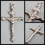 Antiek zilver,  zilveren kruishanger met Corpus christi, Ophalen of Verzenden, Zilver, Hanger