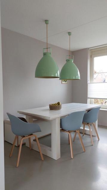Massief grenen houten tafel te koop - Depot Rotterdam  beschikbaar voor biedingen