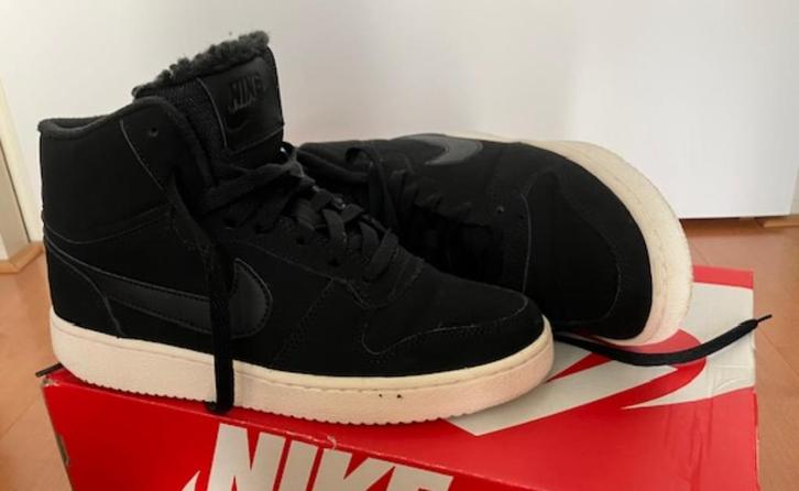 Nike Ebernon Mid Special Edition, Kleding | Heren, Schoenen, Zo goed als nieuw, Sneakers of Gympen, Zwart, Ophalen of Verzenden