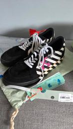 Off white schoenen maat 44 nog in hele nette staat, Ophalen of Verzenden, Zo goed als nieuw, Wit