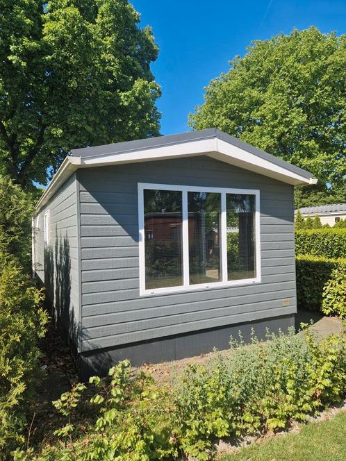 Te huur mooi chalet op camping De Klimberg, Tuin en Terras, Tuinhuizen, Overige materialen, 3 ramen of meer, Ophalen