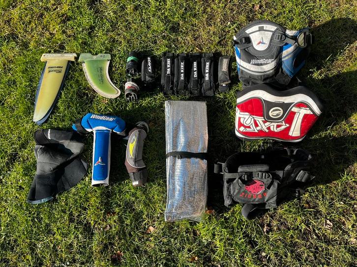 Windsurf accesoires, Watersport en Boten, Windsurfen, Gebruikt, Overige typen, Met vin(nen), Met draagtas, Ophalen of Verzenden