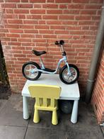 Tafel, stoeltje en loopfiets in goede staat, Kinderen en Baby's, Speelgoed | Buiten | Voertuigen en Loopfietsen, Ophalen, Gebruikt