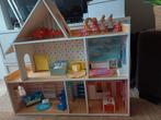 Houten poppenhuis met toebehoren, Ophalen, Gebruikt, Poppenhuis