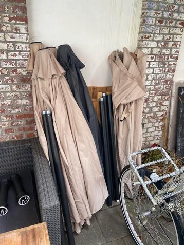 Parasol 3 meter diameter HALK van de Jysk beige en grijs beschikbaar voor biedingen