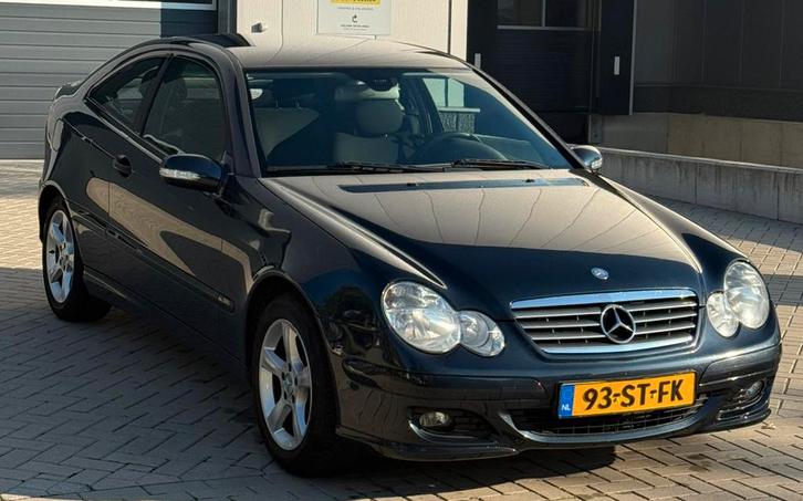 MERCEDES C KLASSE C180 145PK KOMPRESSOR SPORT YOUNGTIMER, Auto's, Mercedes-Benz, Bedrijf, C-Klasse, ABS, Achteruitrijcamera, Airbags