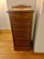 Antiek archiefkast, Ophalen