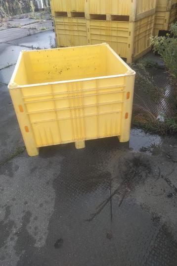 Kunststof bakken voor Paarde drink / voer bakken beschikbaar voor biedingen