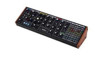 Behringer Model 15 beschikbaar voor biedingen
