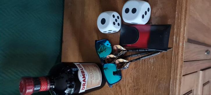 Dart sets, Sport en Fitness, Darts, Zo goed als nieuw, Pijlen, Ophalen of Verzenden