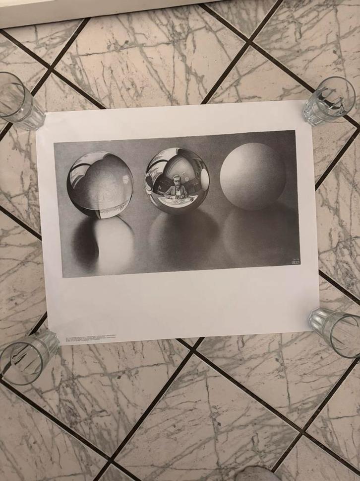 Vintage after M.C. Escher - Drie Bollen II -, Verzamelen, Posters, Zo goed als nieuw, Overige onderwerpen, Deurposter of groter