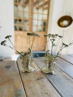 2 x klein vintage vaasje porselein. Brocante. Laars vorm, Ophalen