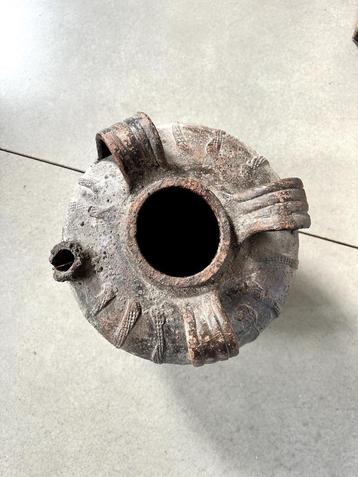 Antieke Franse Kruik beschikbaar voor biedingen