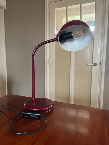 Bureaulamp met flexibele hals beschikbaar voor biedingen