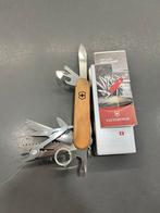 Victorinox SwissChamp Wood zwitsers zakmes, Caravans en Kamperen, Kampeergereedschap, Ophalen of Verzenden, Nieuw